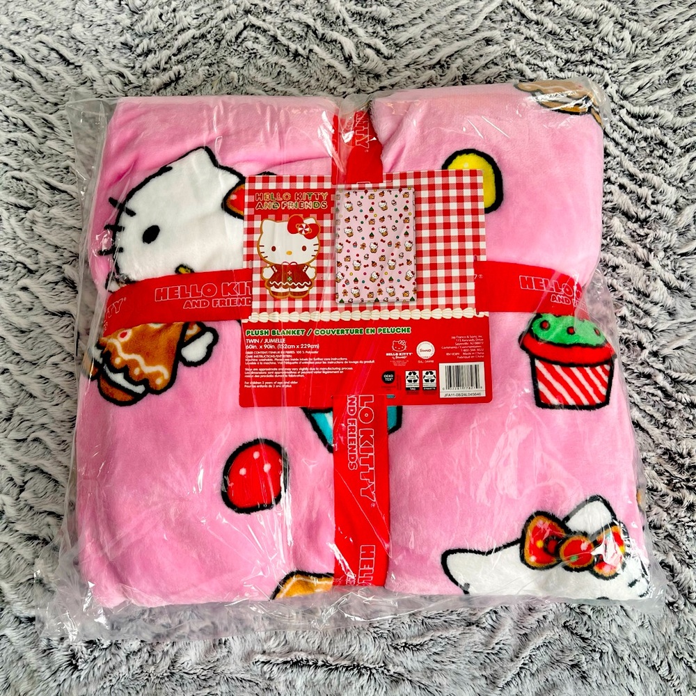 NEW Hello Kitty TWIN Candy Land Blanket